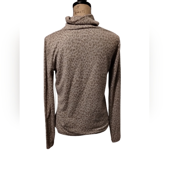 Zara Leopard Print Turtle Neck Sweater Size L - Picture 2 of 3